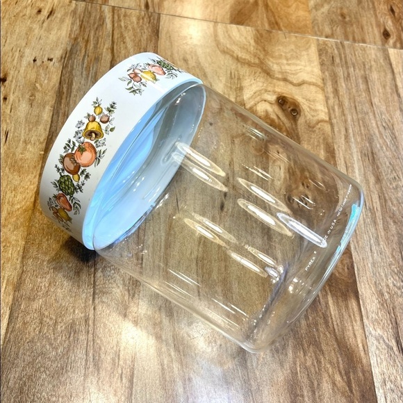 Vintage Pyrex Canister - Picture 2 of 6